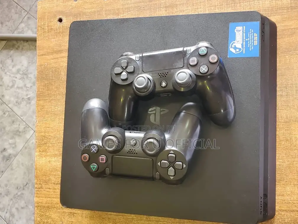 Ps4 Slim Two Pads