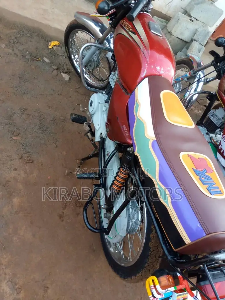 Bajaj Boxer 2022 Green
