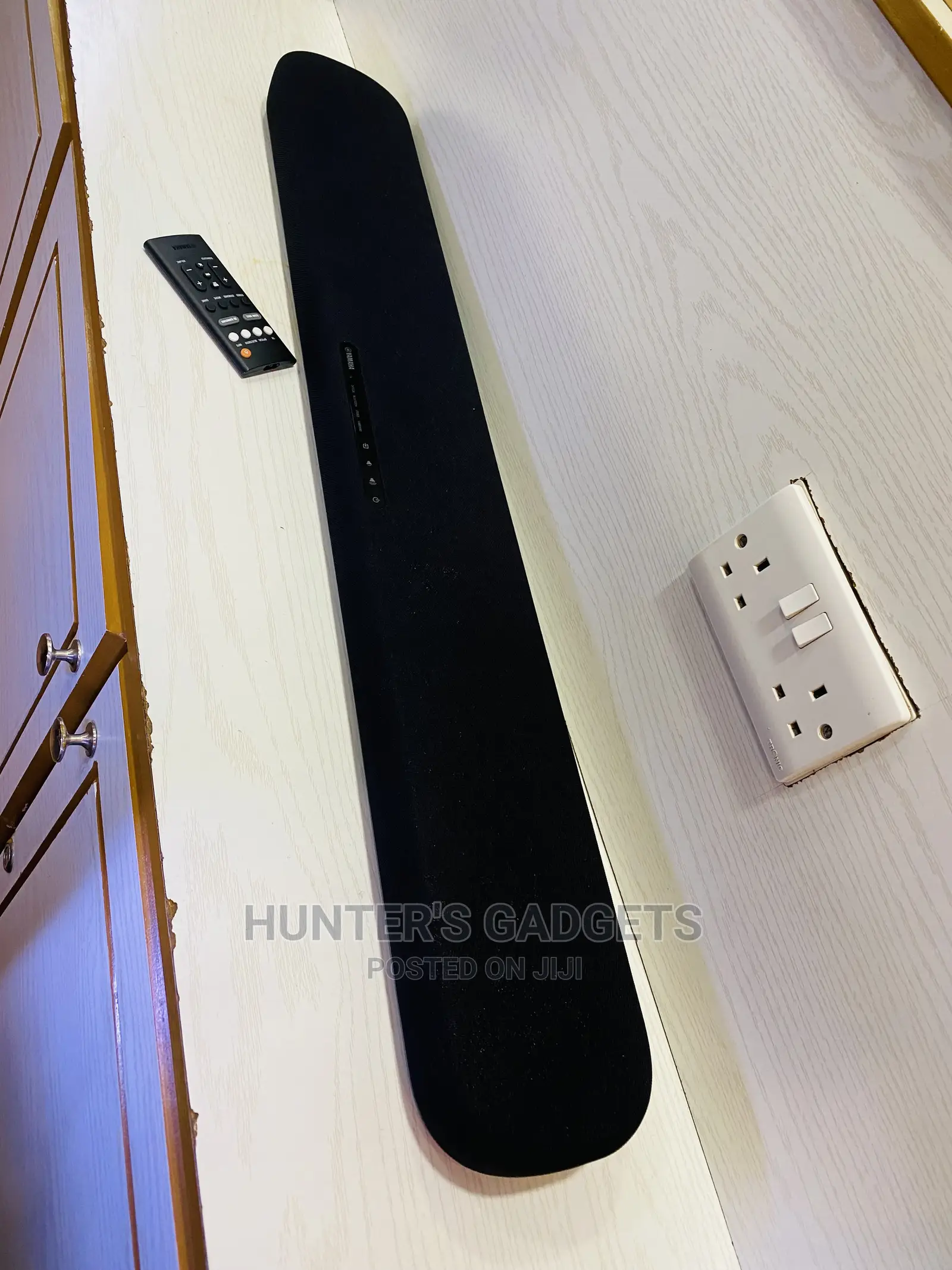 Yamaha All in One Bluetooth Sound Bar Dolby Atmas Sr-B20a