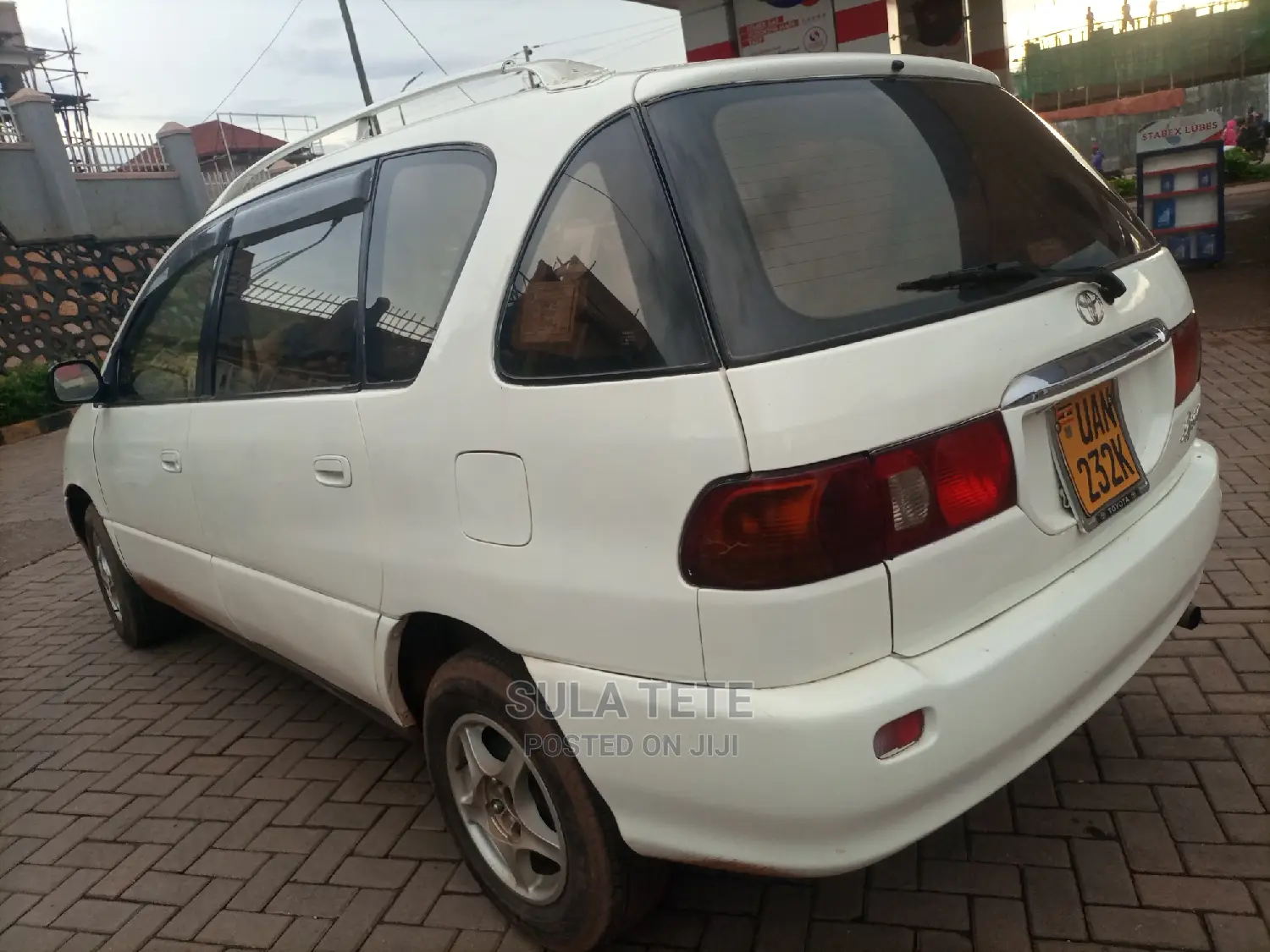 Toyota Ipsum 2001 White