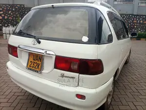 Toyota Ipsum 2001 White