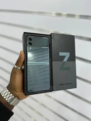 Photo - Samsung Galaxy Z Flip 3 128 GB Green