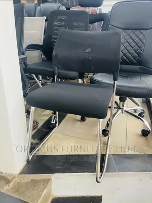 Cushioned Visitor Chair