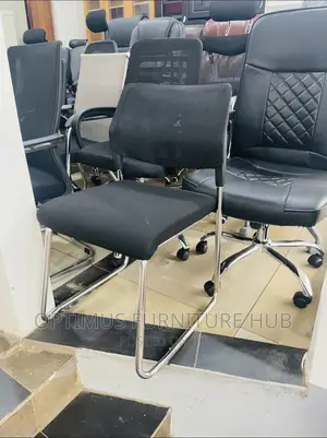 Cushioned Visitor Chair