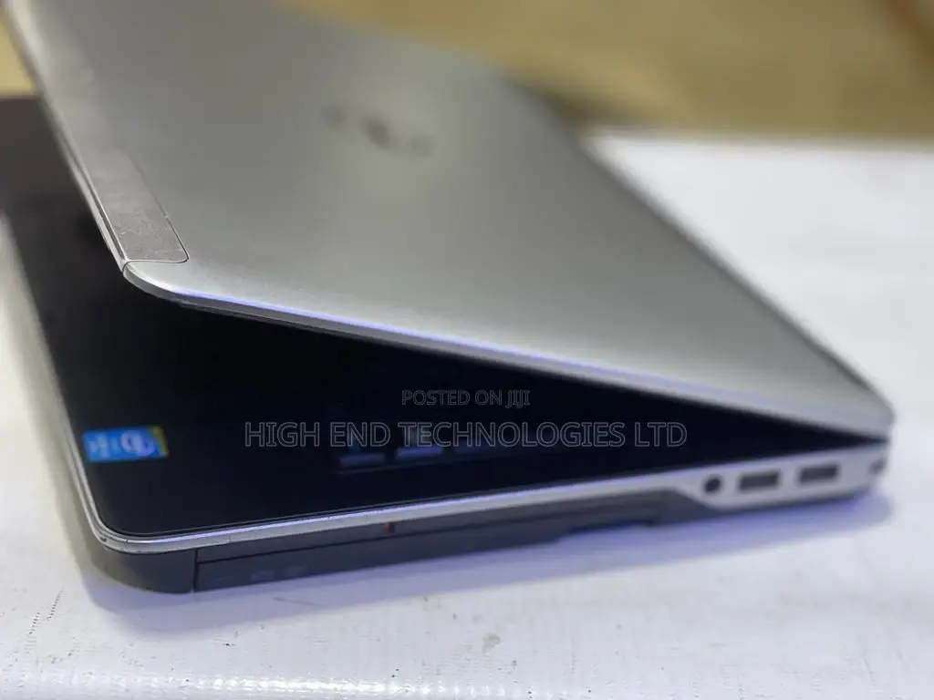 Laptop Acer TravelMate X3 4GB Intel Core I5 HDD 500GB