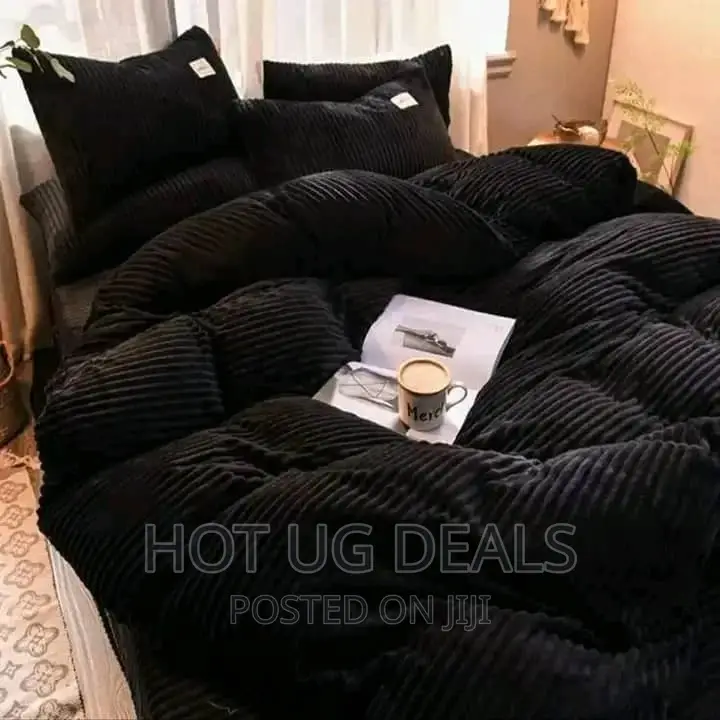 Kings Duvet Set 4pcs, 1 Bedcover, 2 Pillowcases, 1 Bedsheet