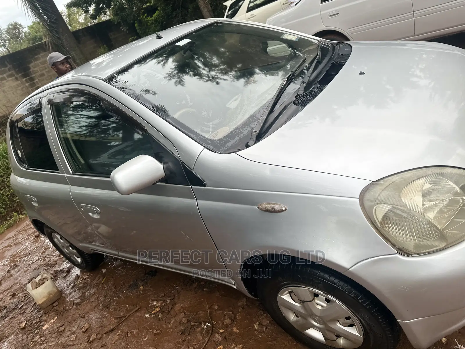 Toyota Vitz 1.3 AWD 5dr 1999 Silver
