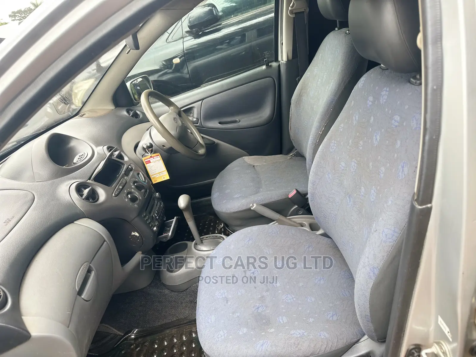 Toyota Vitz 1.3 AWD 5dr 1999 Silver