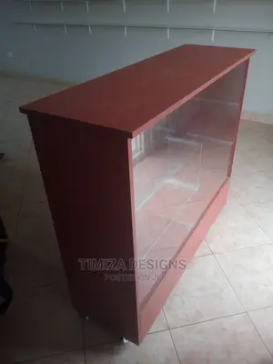 Nice Display Showcase