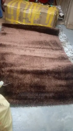 Shaggy Cetre Carpet, Medium, Brown