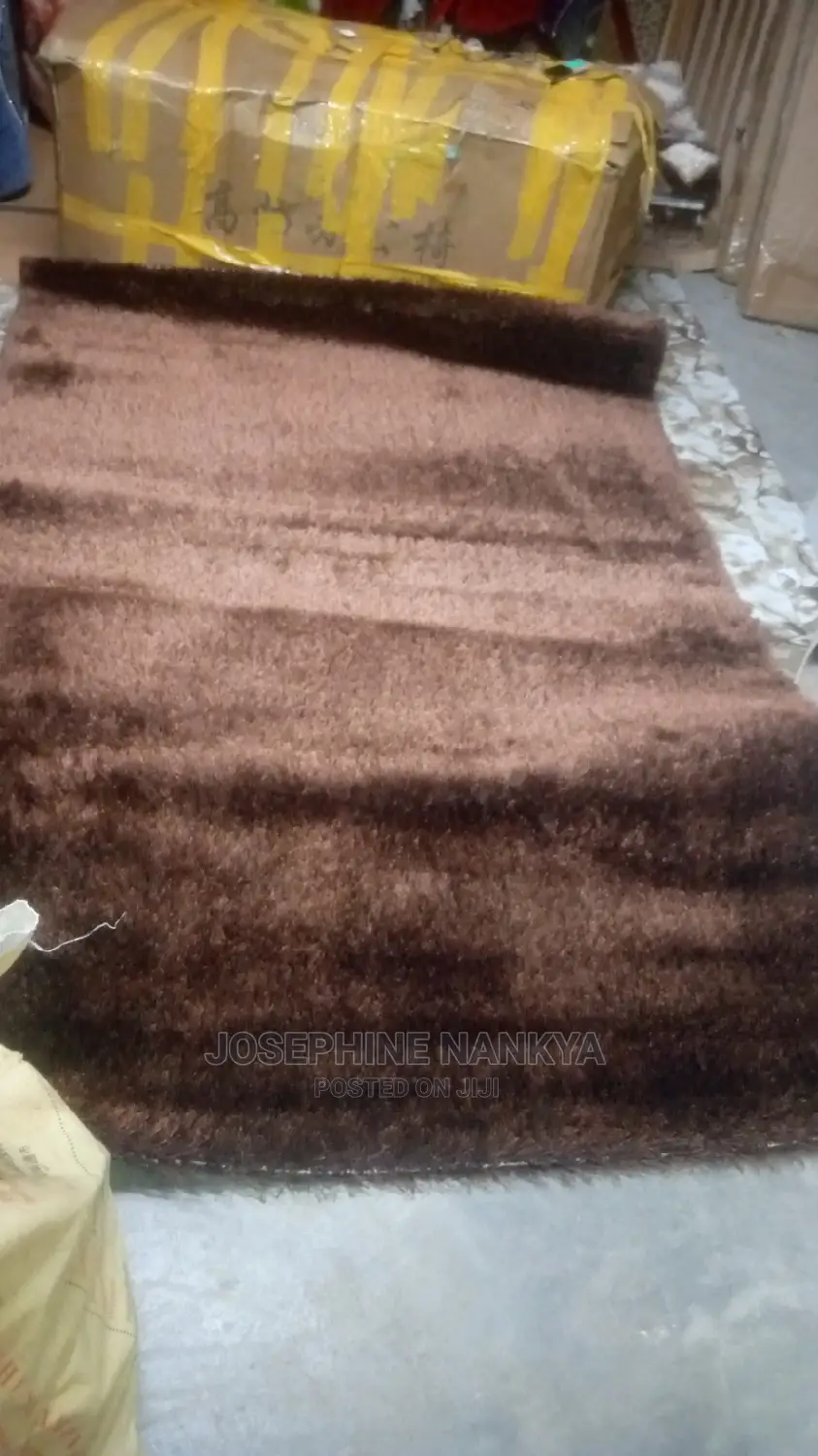 Shaggy Cetre Carpet, Medium, Brown