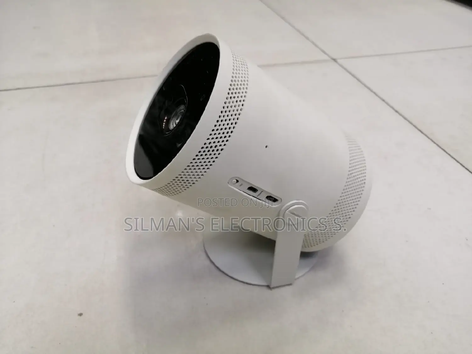 Samsung the Freestyle High End Projector