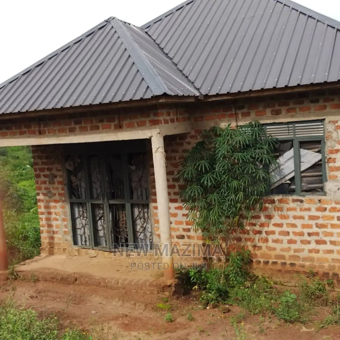 2bdrm House in Matuga Sanga, Central Division for Sale
