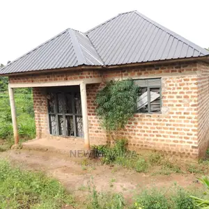 2bdrm House in Matuga Sanga, Central Division for Sale