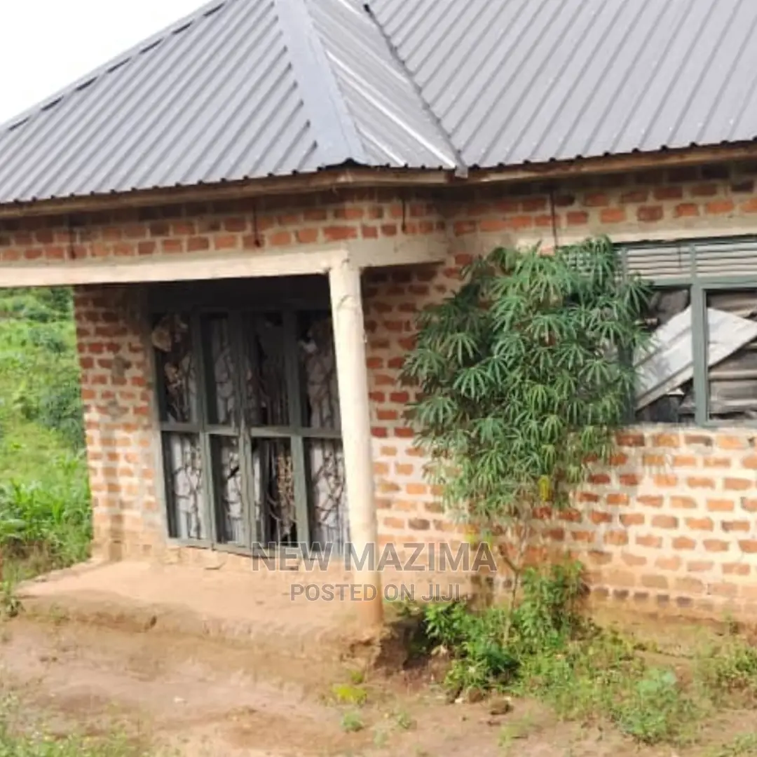 2bdrm House in Matuga Sanga, Central Division for Sale