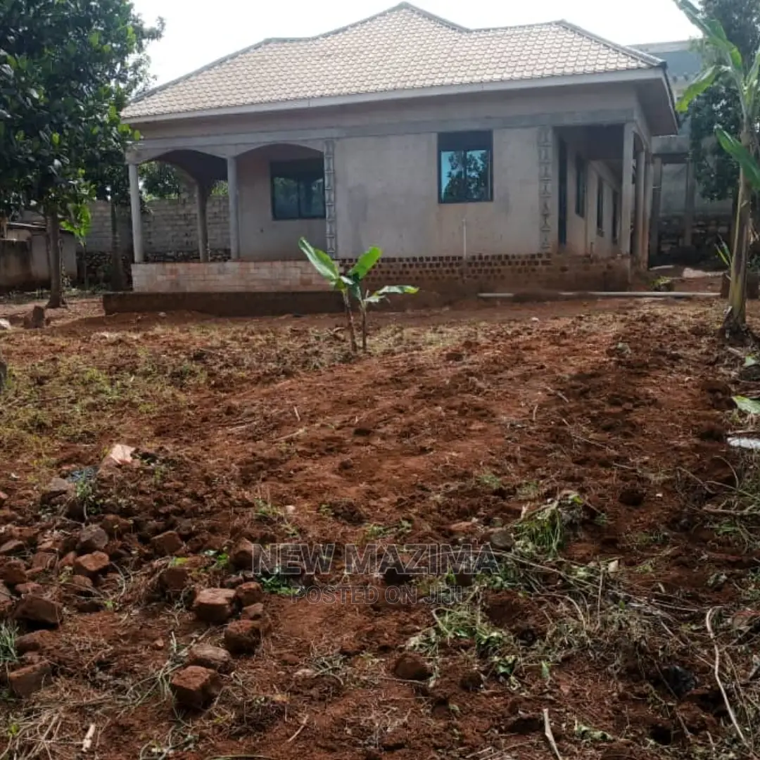3bdrm Bungalow in Budo Heights, Central Division for Sale