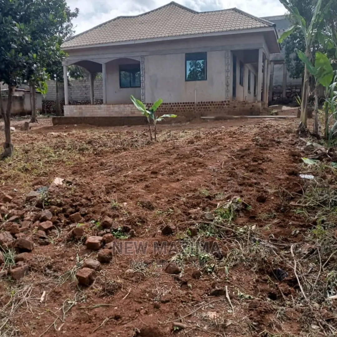 3bdrm Bungalow in Budo Heights, Central Division for Sale