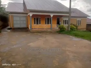 3bdrm Chalet in Fs Properties Ltd, Central Division for Rent