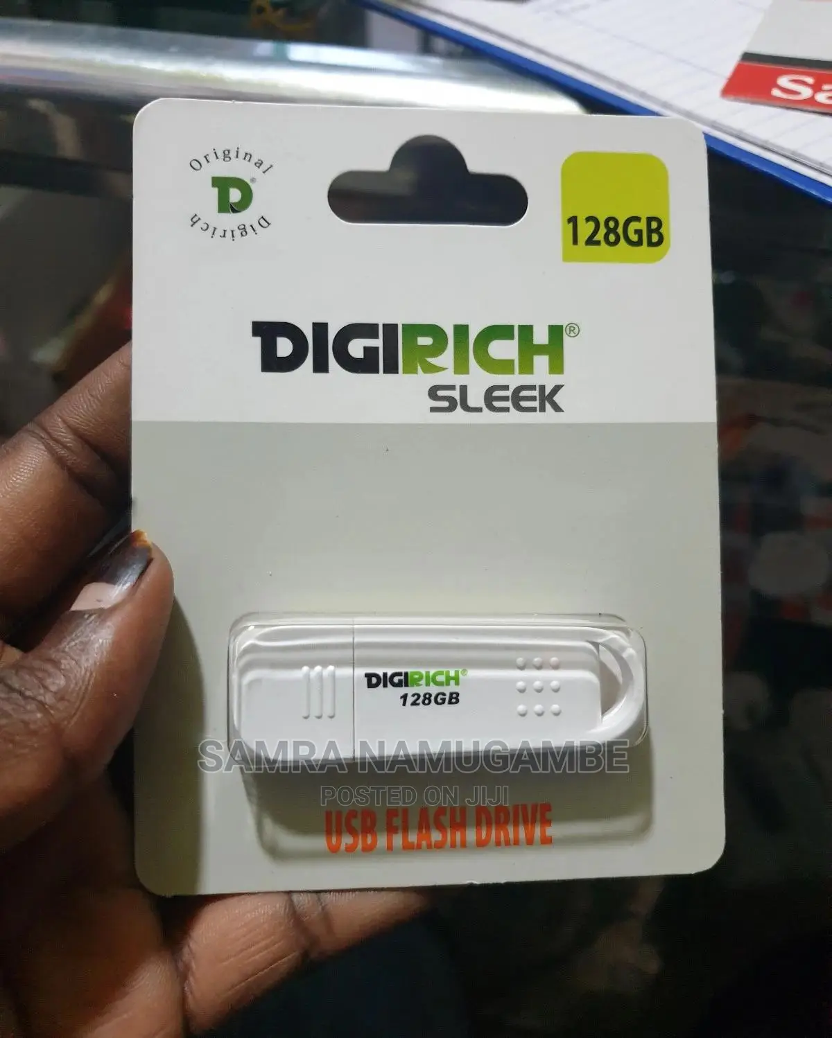 128GB Metallic Flashes