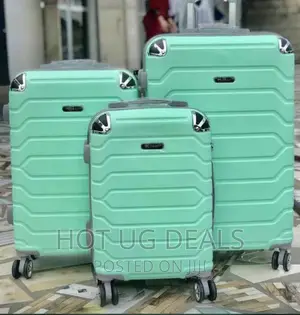 4 Wheel Water Resistant Travel Suitcases – Green
