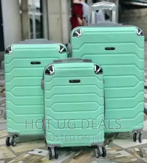 4 Wheel Water Resistant Travel Suitcases – Green