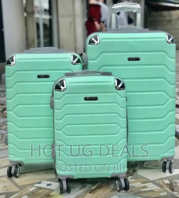 4 Wheel Water Resistant Travel Suitcases – Green