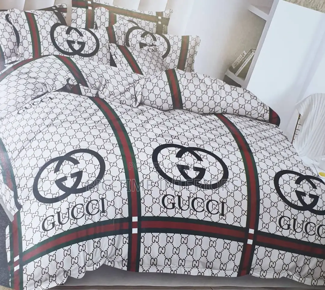 4pcs 6*6 Duvet Set With Label (GUCCI)