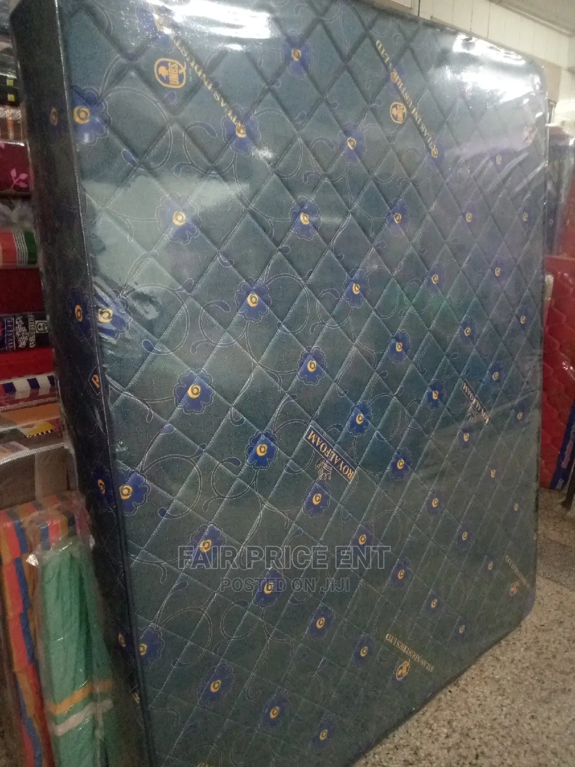 Royal Foam Premium High Density.6x6x8inches.( Dark Blue)