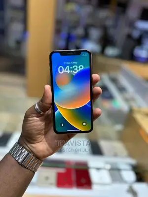 Photo - Apple iPhone XS 64 GB Gold