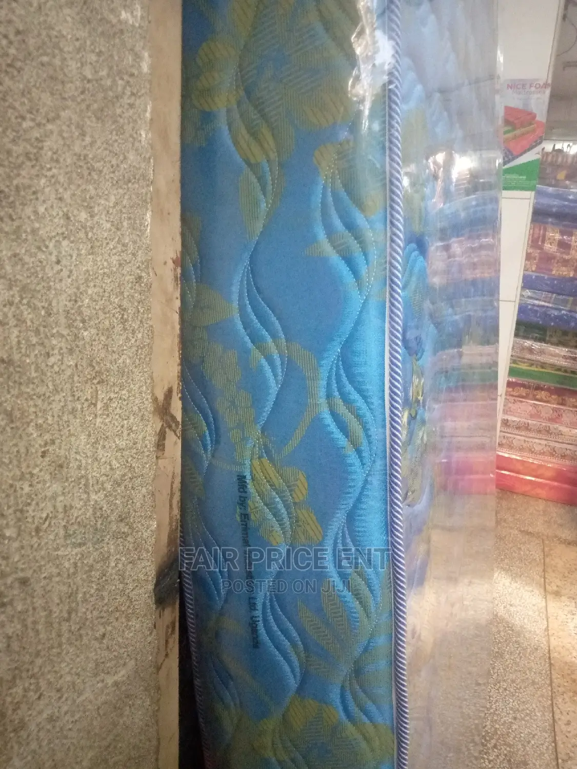 High Density Mattress.4x6x8inches.( Blue)