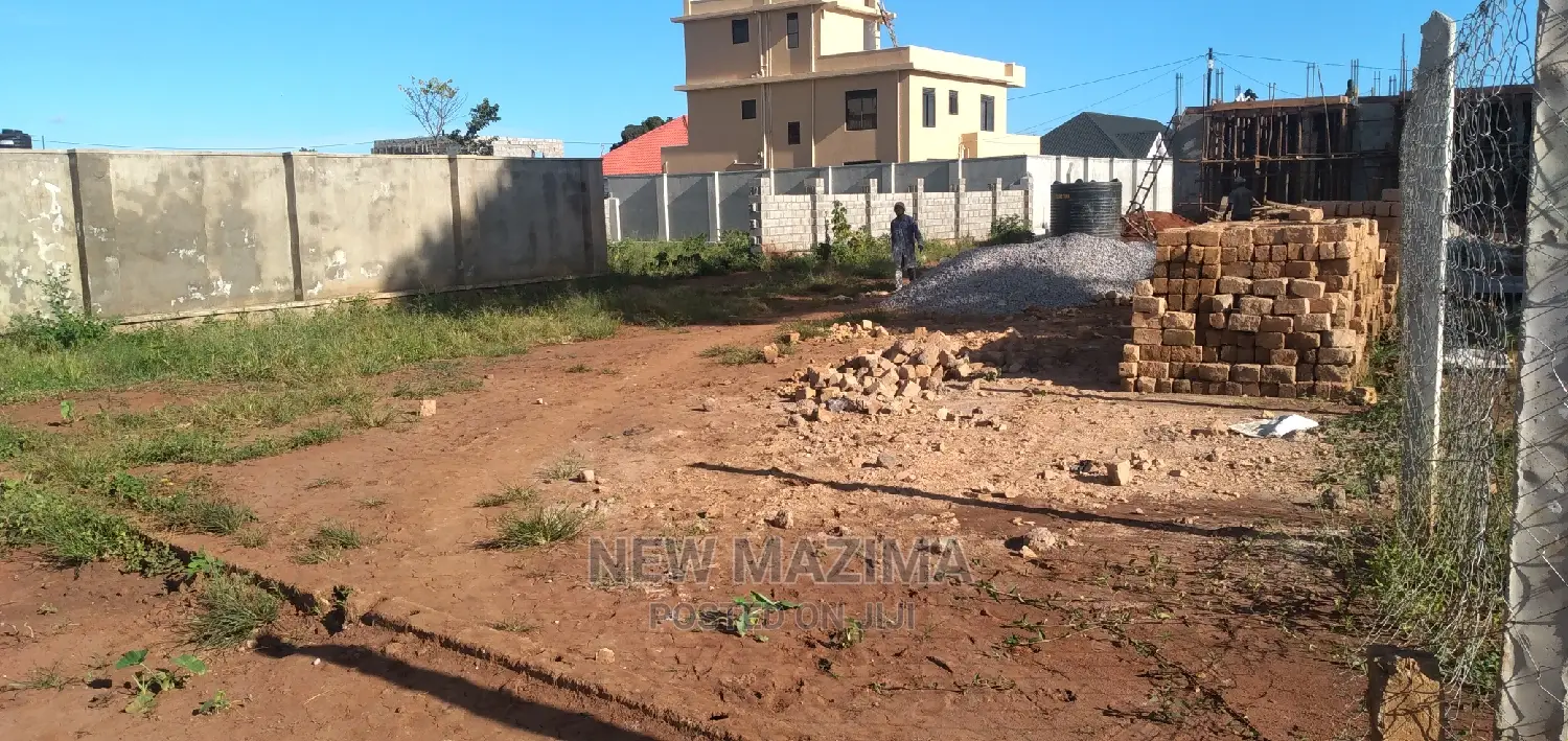 Very Nice Plot Quicksale Just After Munyonyo Near Kazi Beach