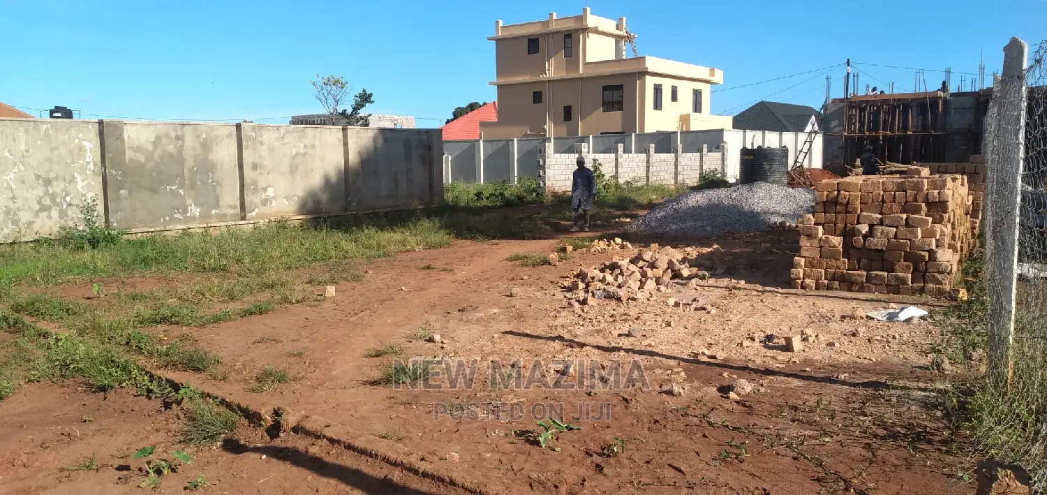 Very Nice Plot Quicksale Just After Munyonyo Near Kazi Beach