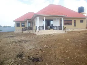 4bdrm Bungalow in Fs Properties Ltd, Kira for Sale