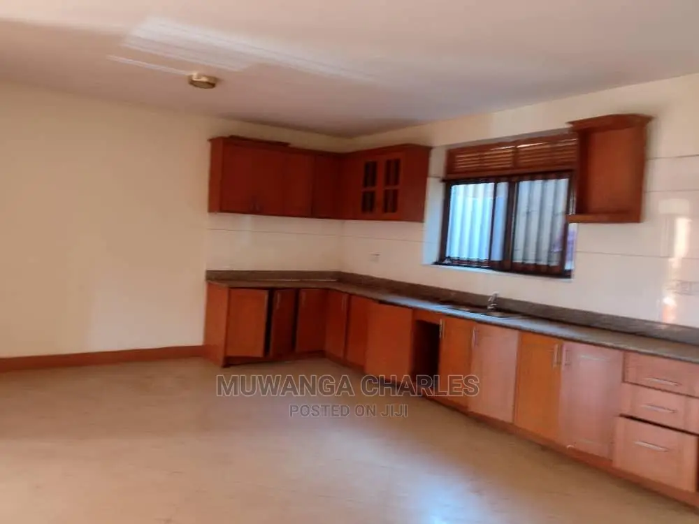 4bdrm Bungalow in Fs Properties Ltd, Kira for Sale
