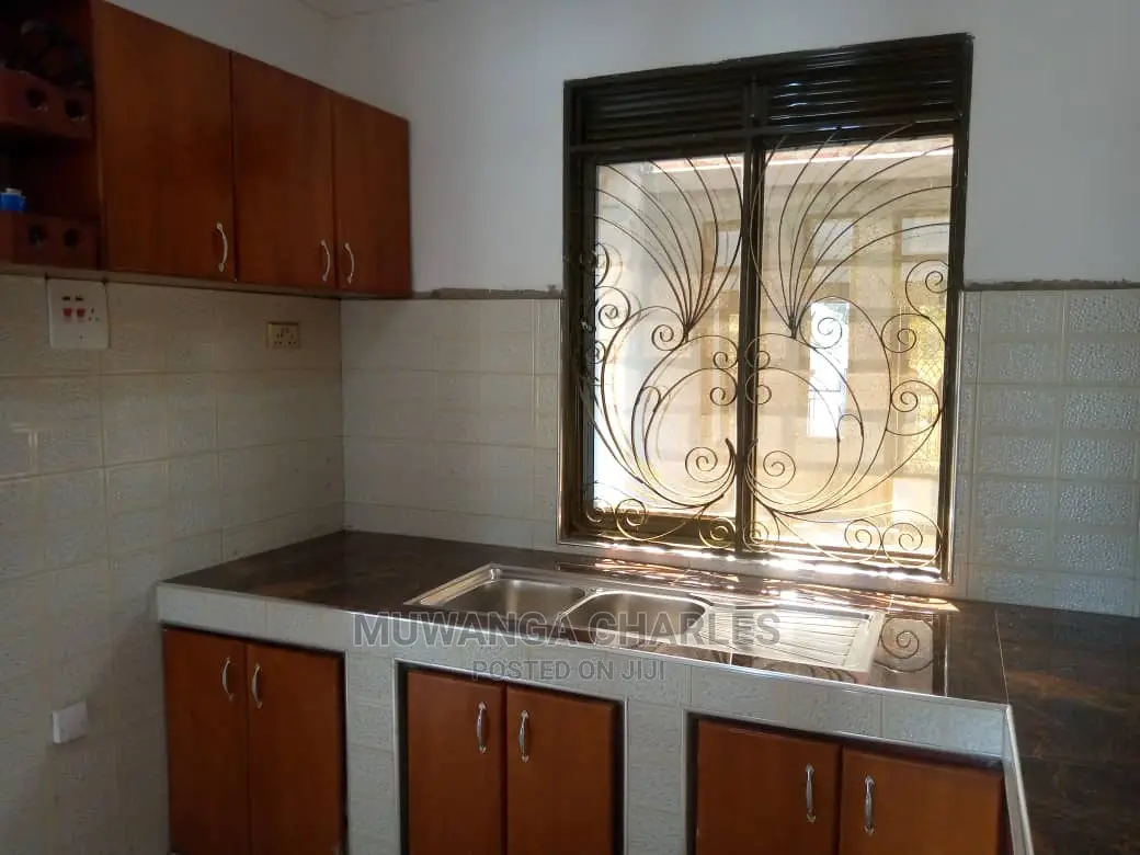 4bdrm Bungalow in Fs Properties Ltd, Kira for Sale