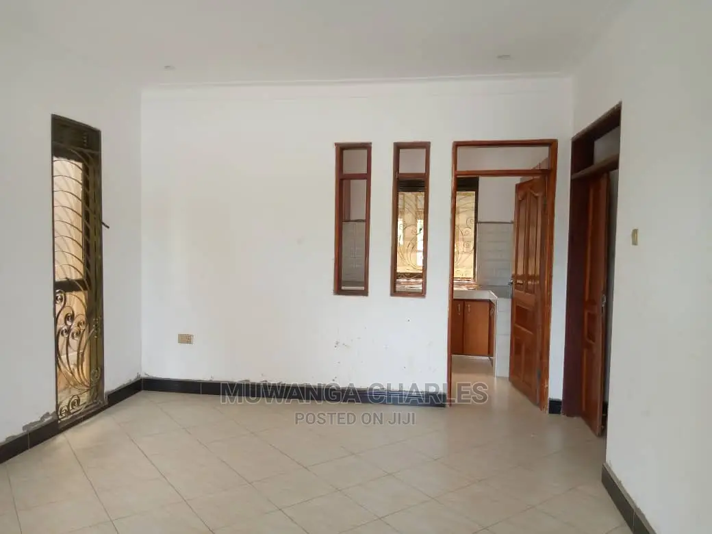 4bdrm Bungalow in Fs Properties Ltd, Kira for Sale