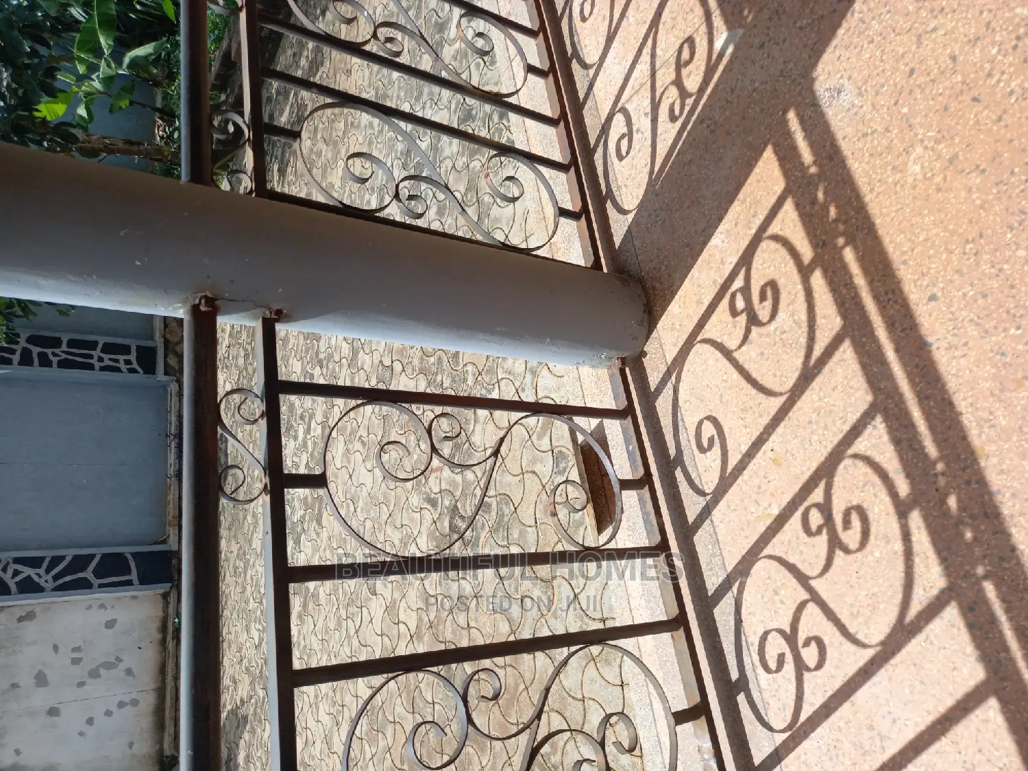 Furnished 4bdrm Bungalow in Kira for Sale