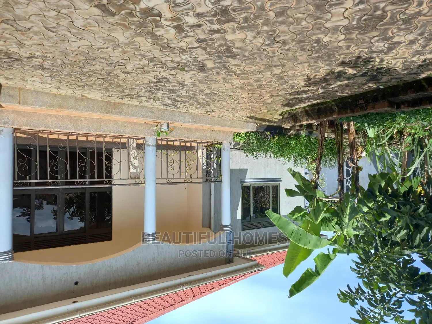 Furnished 4bdrm Bungalow in Kira for Sale