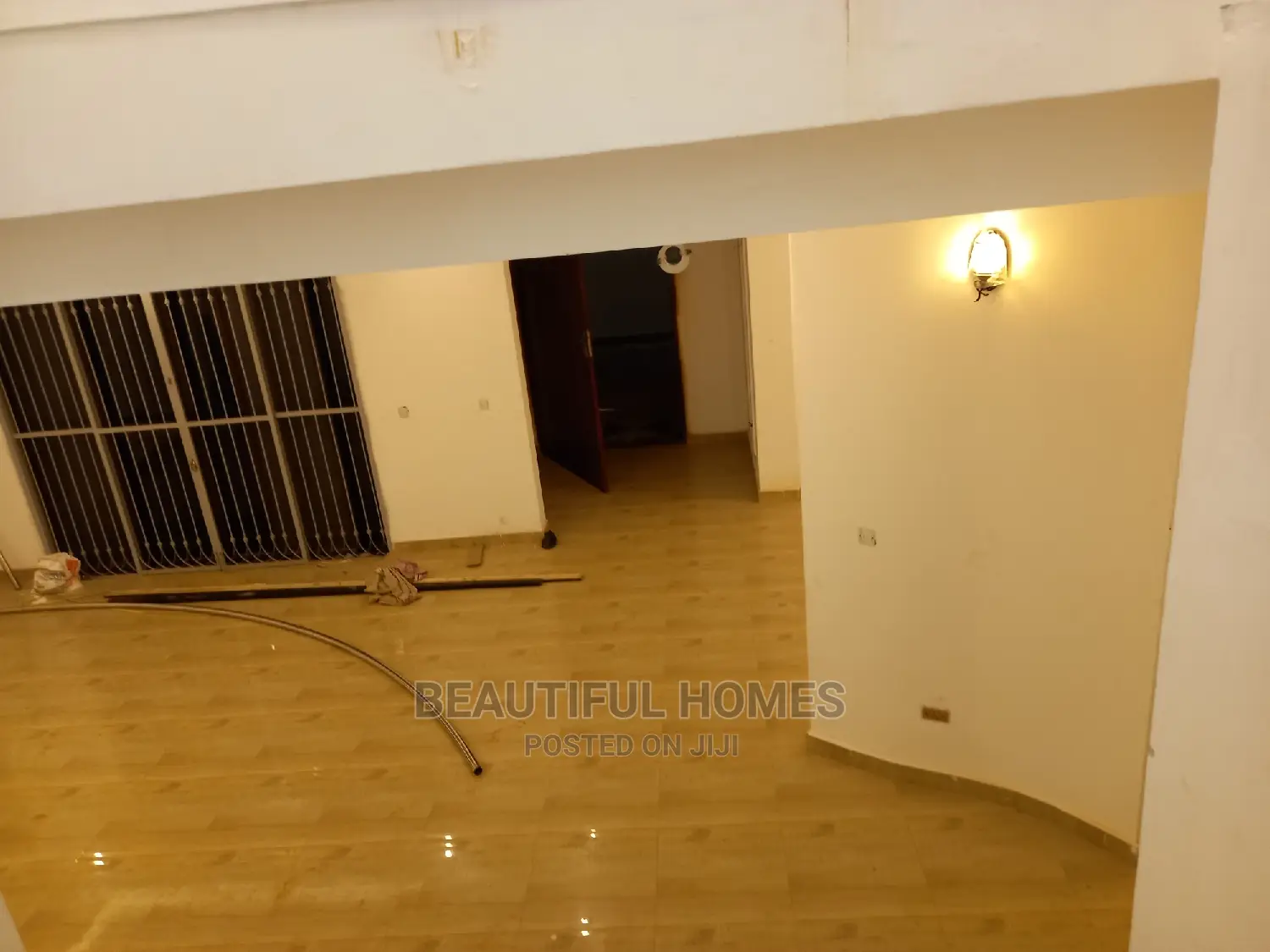Furnished 6bdrm Duplex in Kira for Sale