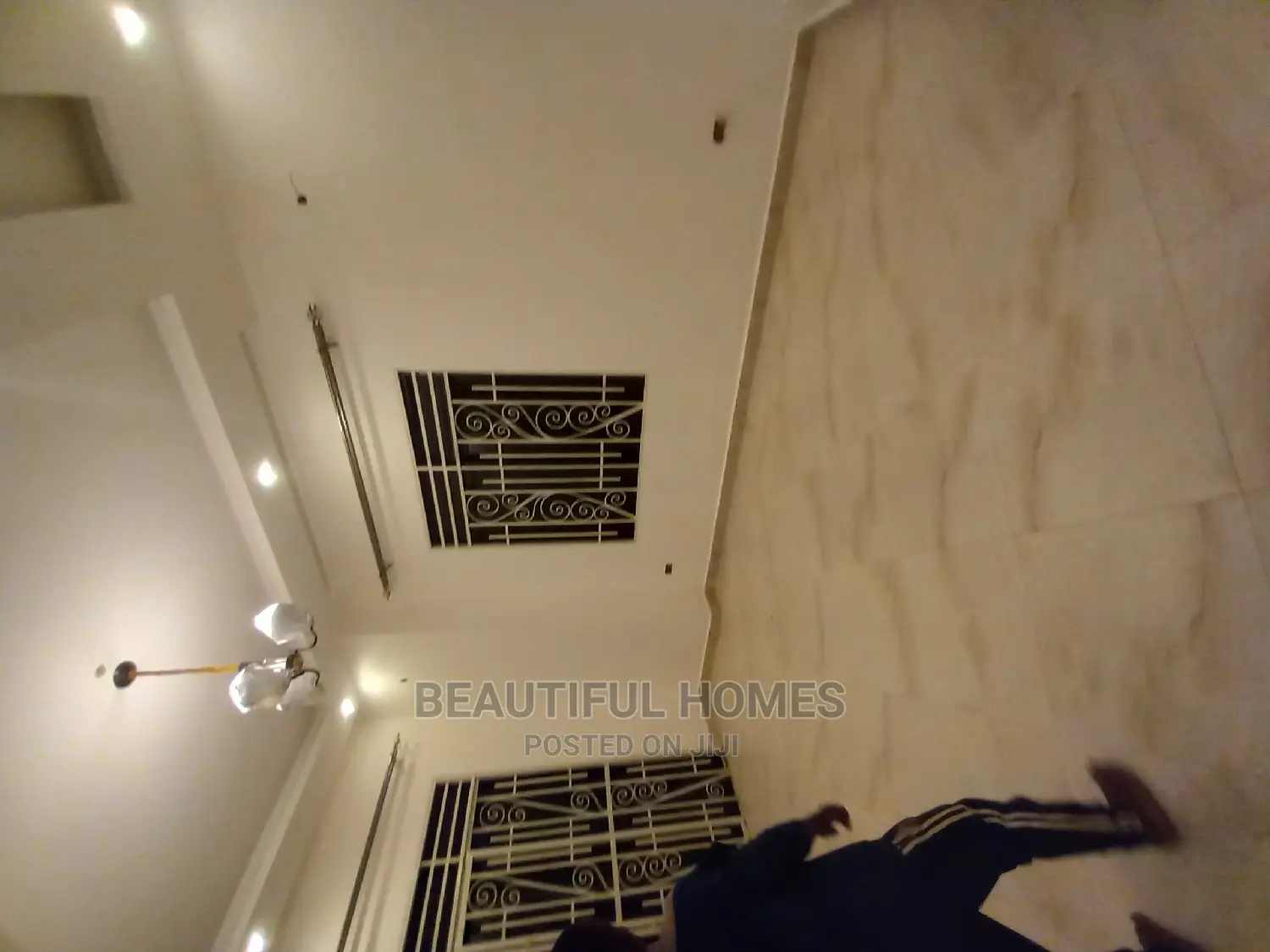 Furnished 6bdrm Mansion in Kira, Central Division for Sale