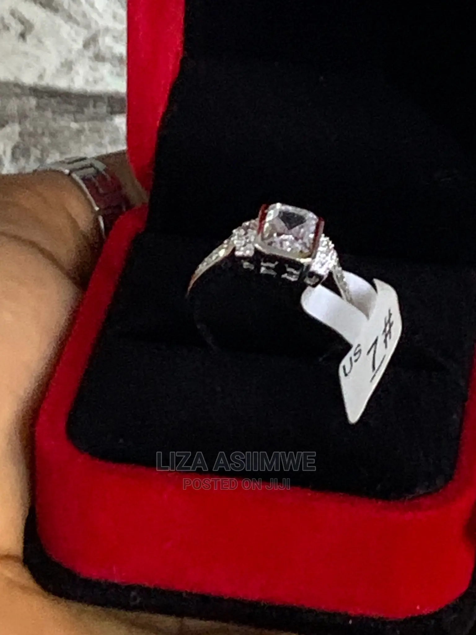 Engagement Rings Available at a Good and Affordable Price