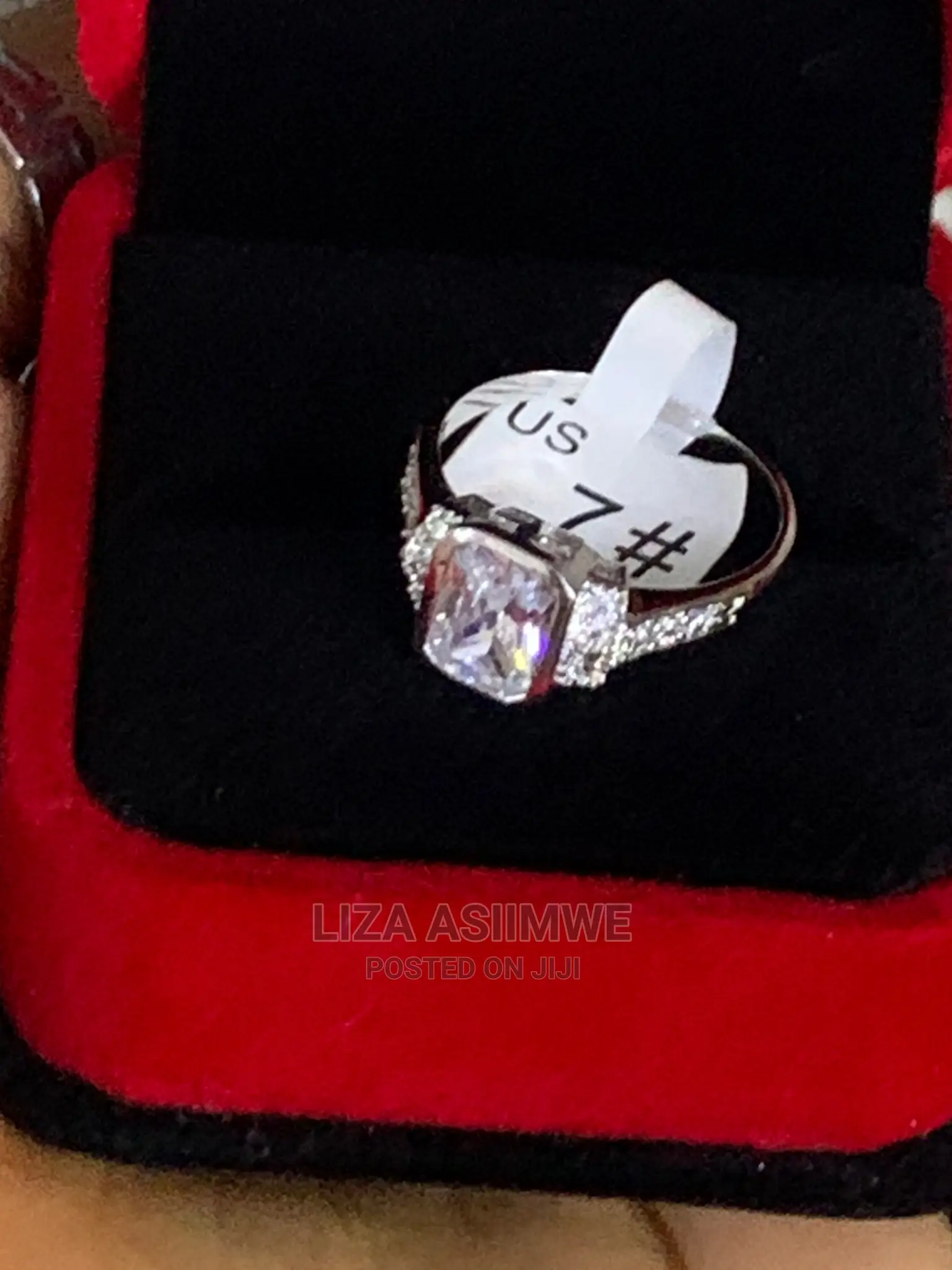 Engagement Rings Available at a Good and Affordable Price