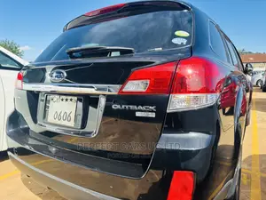 Subaru Outback 2014 Black