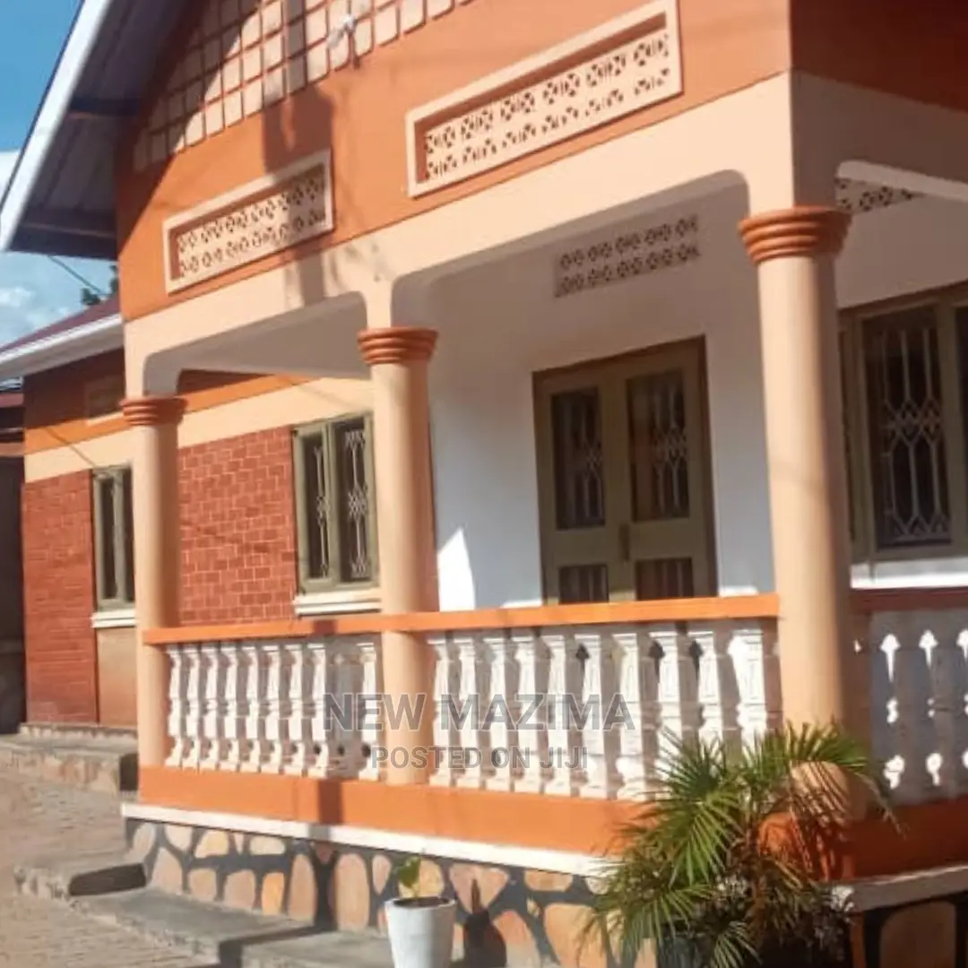 3bdrm Bungalow in Namasuba, Central Division for Sale