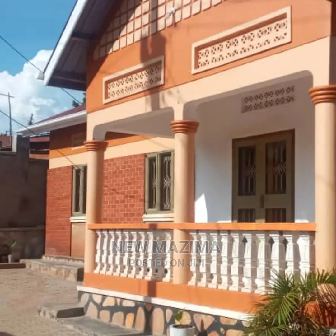 3bdrm Bungalow in Namasuba, Central Division for Sale