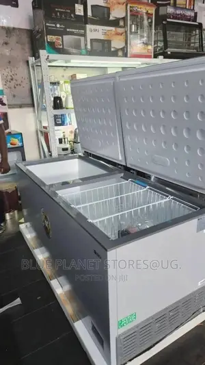 Photo - SPJ 850litres Double Door Chest/Deep Freezers \\ 795C