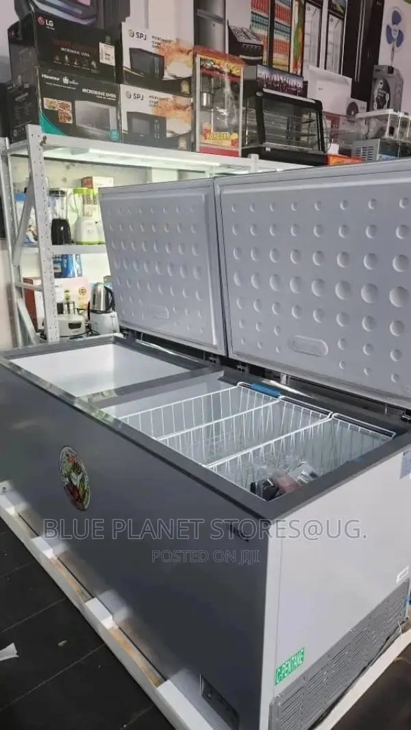 SPJ 850litres Double Door Chest/Deep Freezers \\ 795C