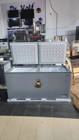 SPJ 720litres Double Door Chest/Deep Freezers \\ 595C