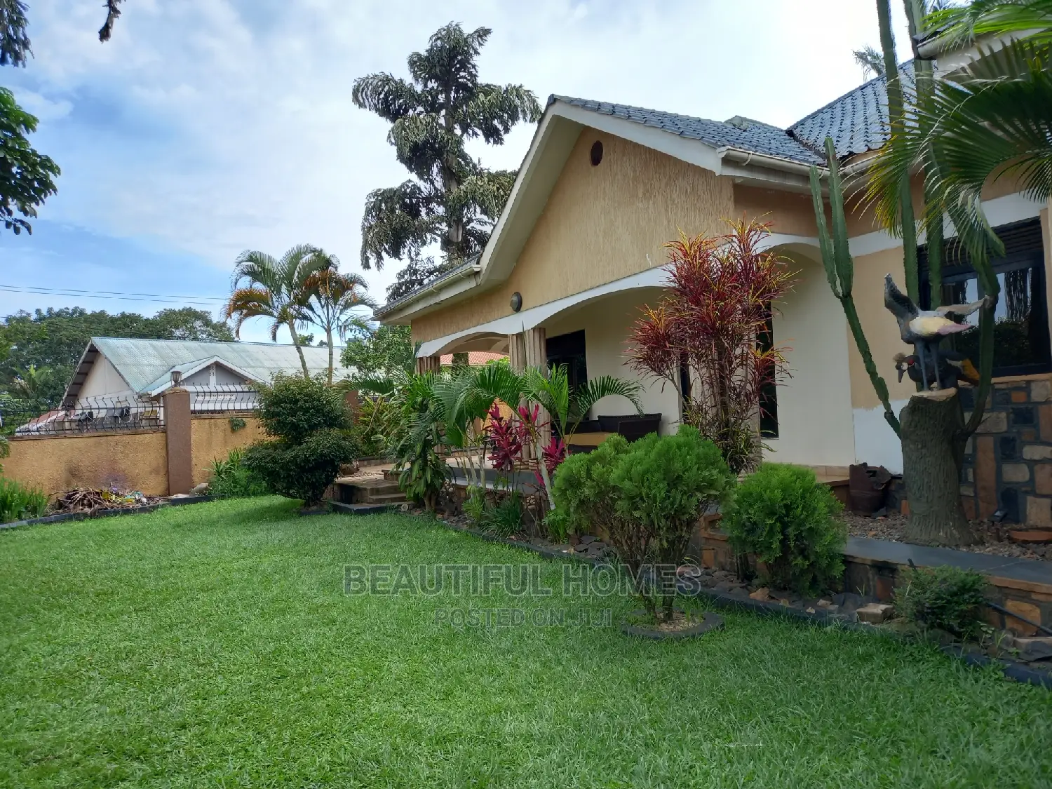 Furnished 4bdrm House in Kyaliwajjara, Central Division for Sale