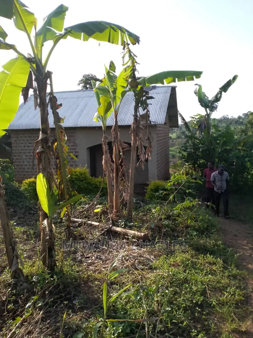 1acre of Land Available for Sale at Kira